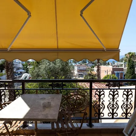 Amfitrion Гитион