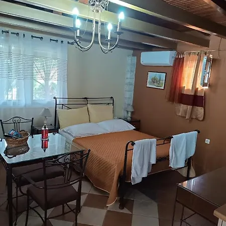 Amfitrion Гитион