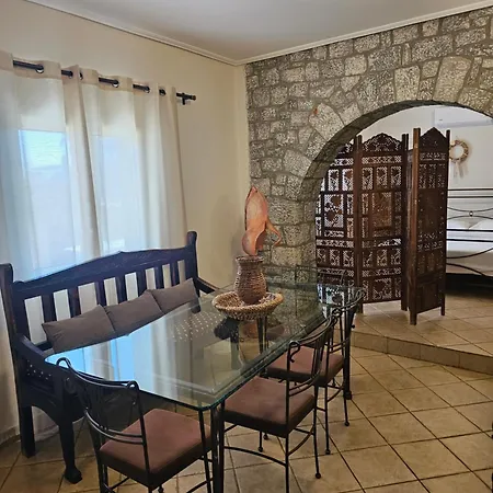 Amfitrion Apartment