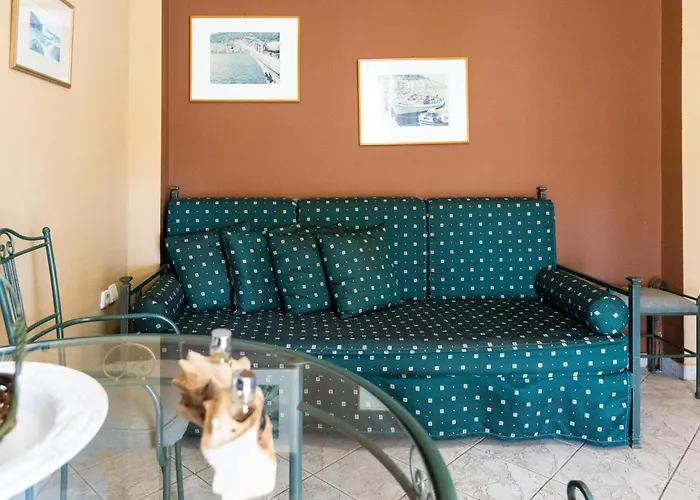 Amfitrion Apartment *